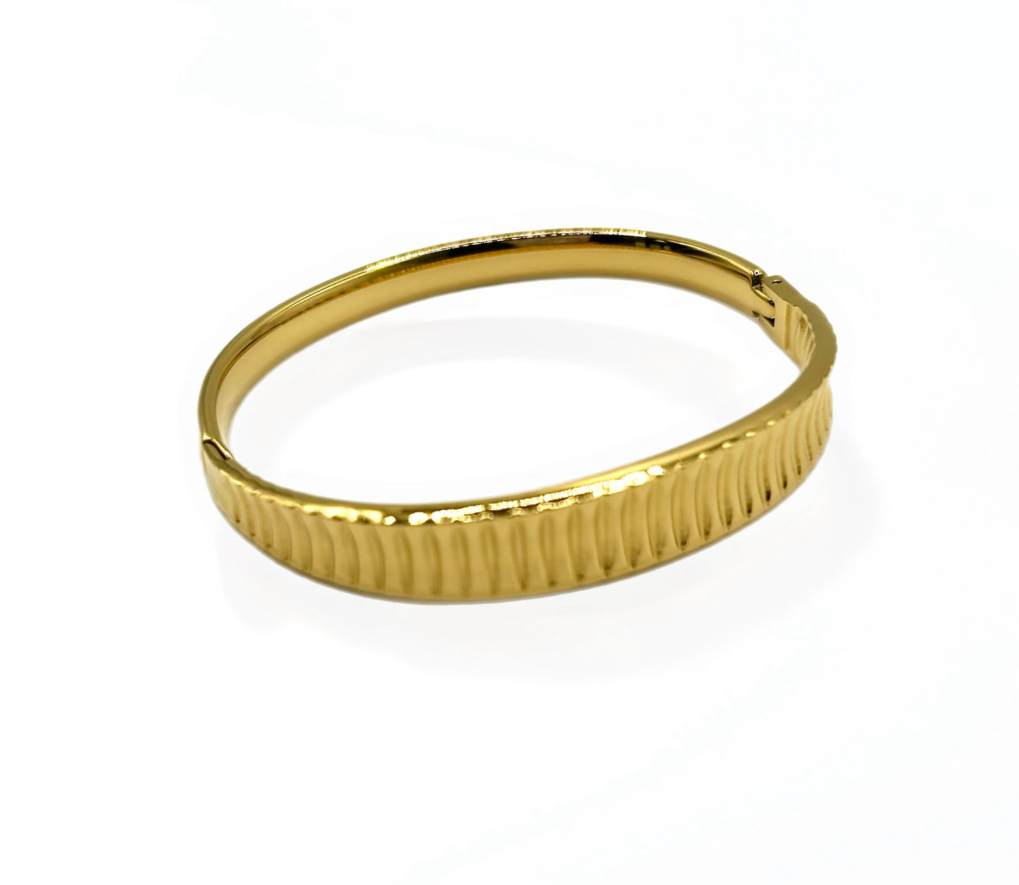 Structured Bangle