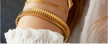 Structured Bangle