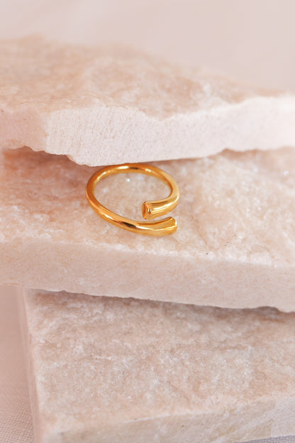 Single Overlap Open Ring