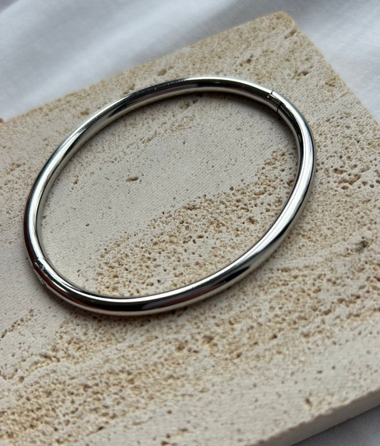 Simple Style Bangle (Silver)