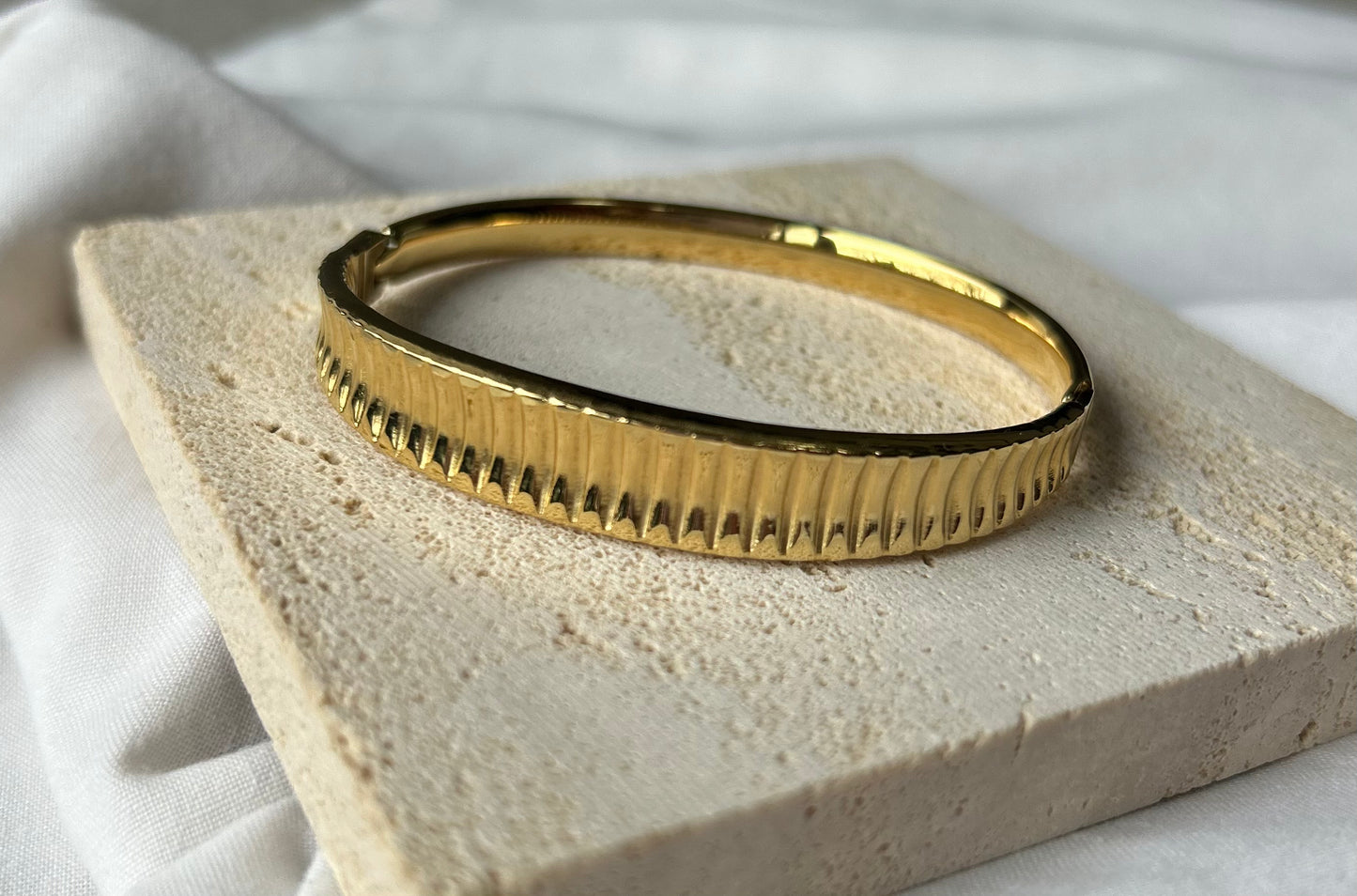Structured Bangle